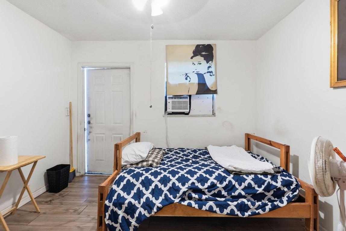 NORTH HOLLYWOOD - Residential Income