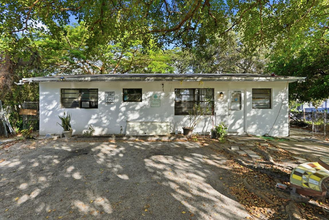 NORTH HOLLYWOOD - Residential Income