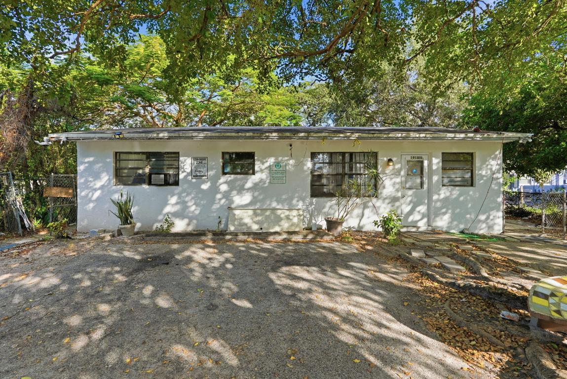 NORTH HOLLYWOOD - Residential Income