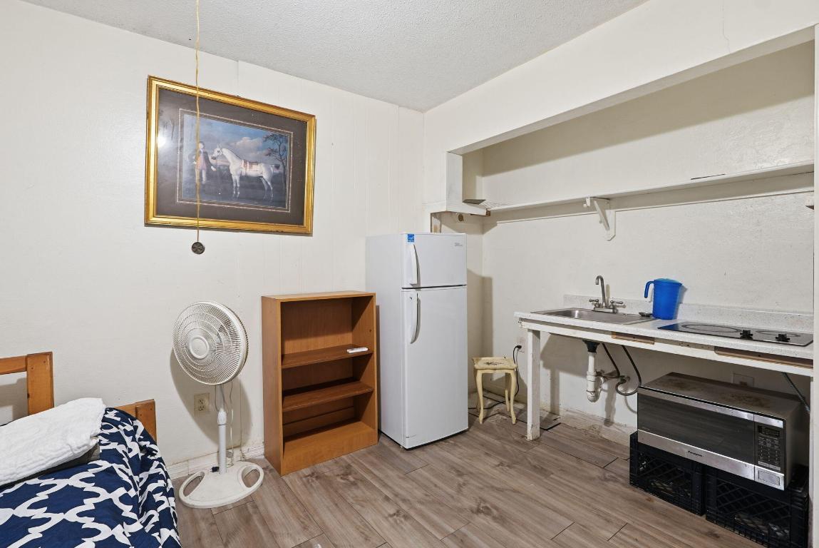 NORTH HOLLYWOOD - Residential Income