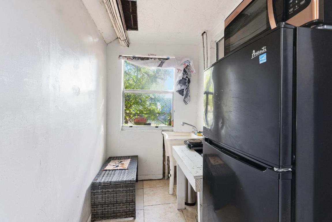 NORTH HOLLYWOOD - Residential Income