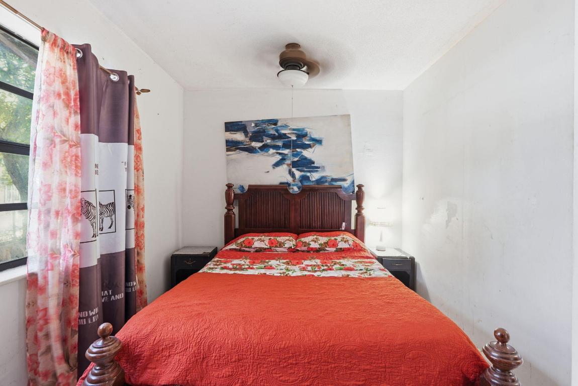 NORTH HOLLYWOOD - Residential Income