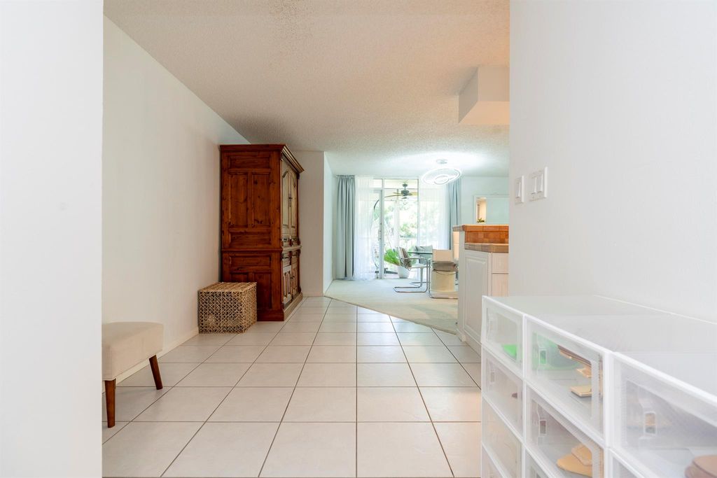 Photo of 106 Half Moon Circle #H2, Hypoluxo, FL 33462 (MLS # R11102367)