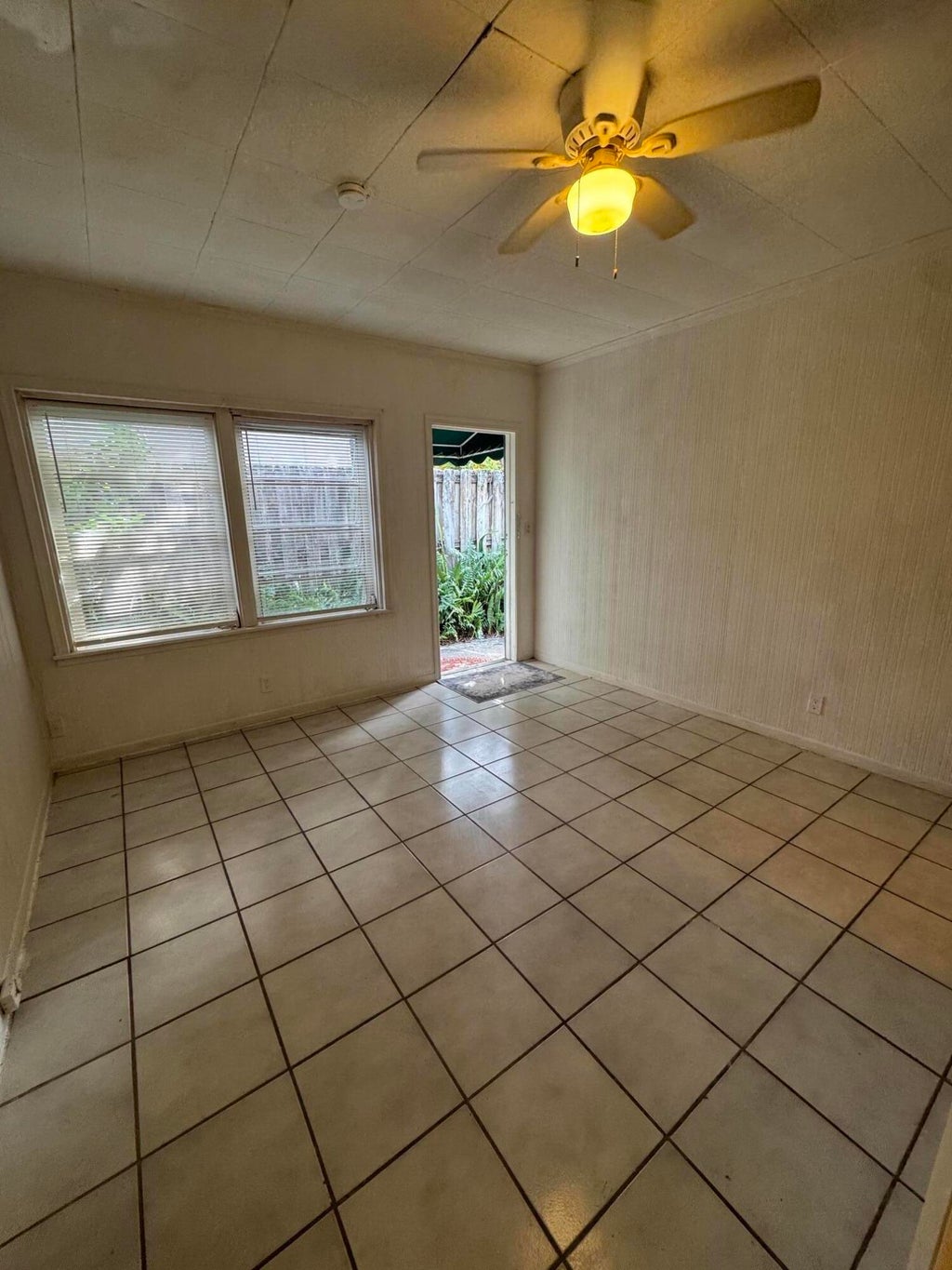 Photo of 1217 SE 1ST Street, Fort Lauderdale, FL 33301 (MLS # B26081861)
