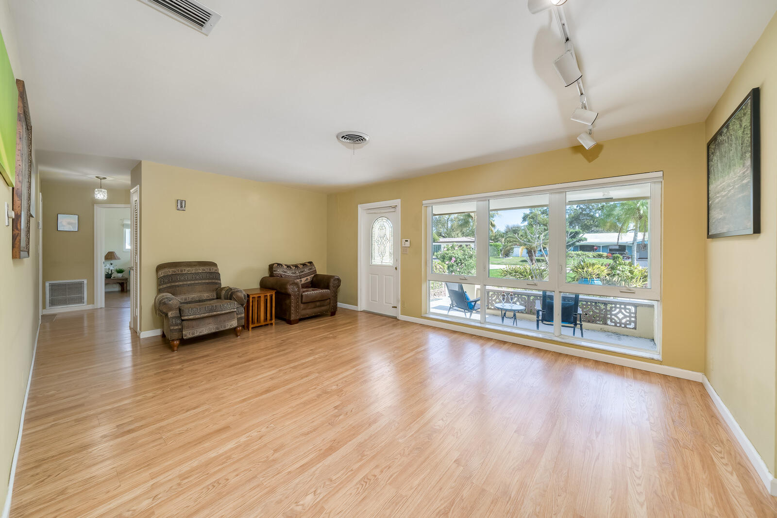 ROYAL OAK HILLS 1ST SEC - Residential