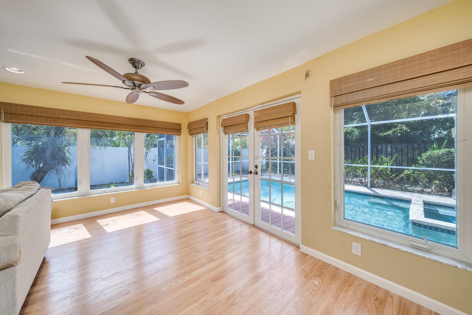 ROYAL OAK HILLS 1ST SEC - Residential