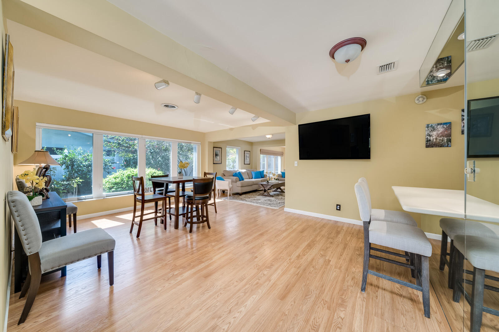 ROYAL OAK HILLS 1ST SEC - Residential