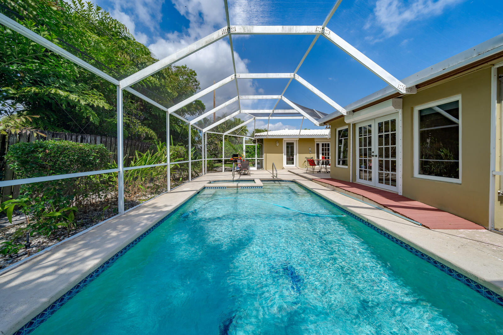 ROYAL OAK HILLS 1ST SEC - Residential