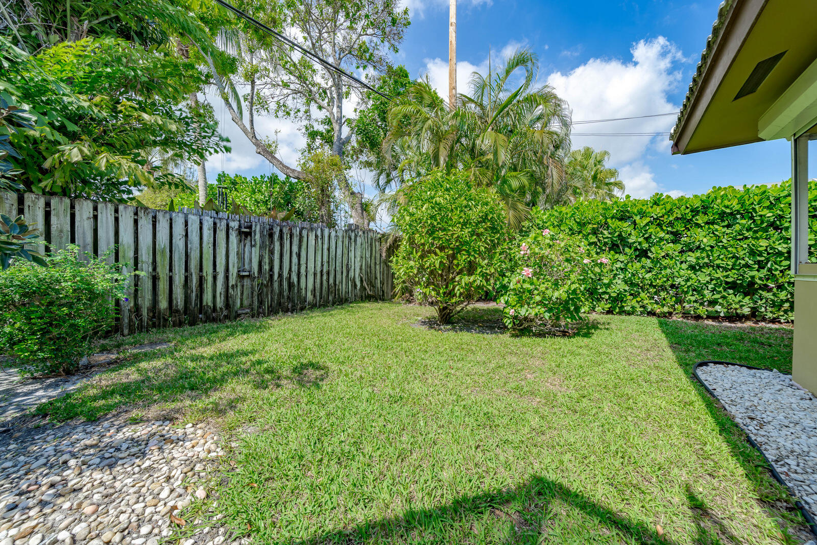 ROYAL OAK HILLS 1ST SEC - Residential