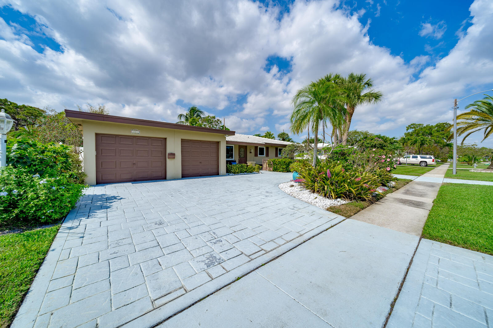 ROYAL OAK HILLS 1ST SEC - Residential