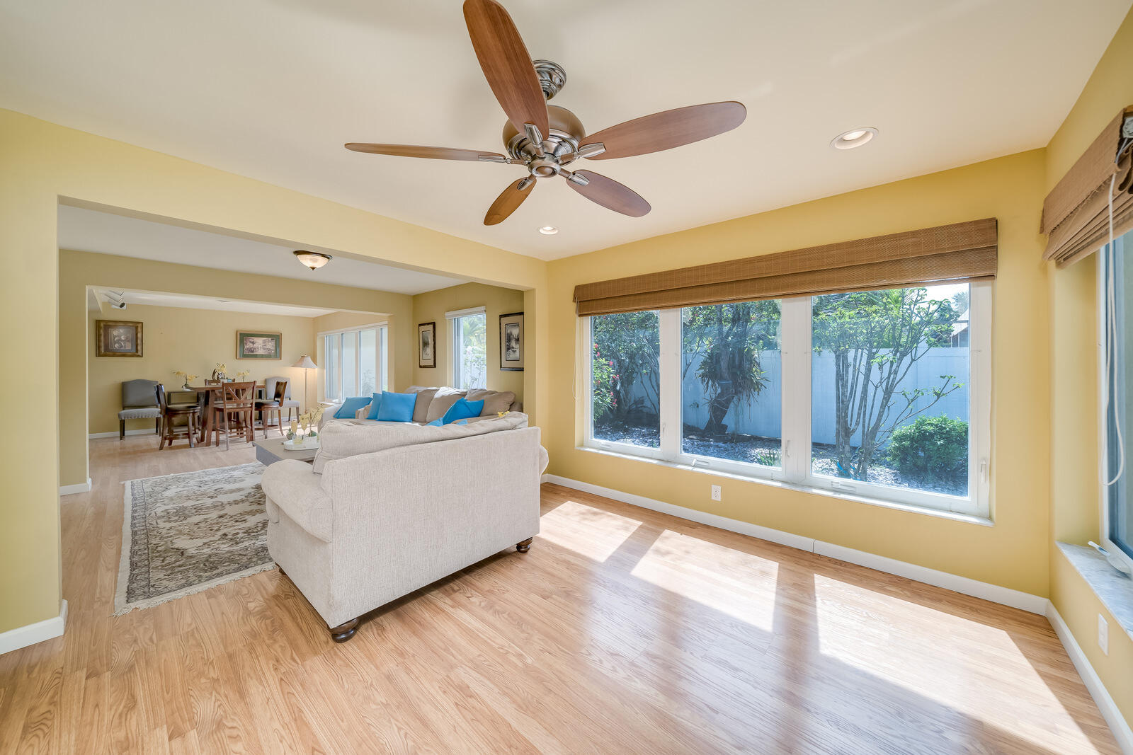 ROYAL OAK HILLS 1ST SEC - Residential