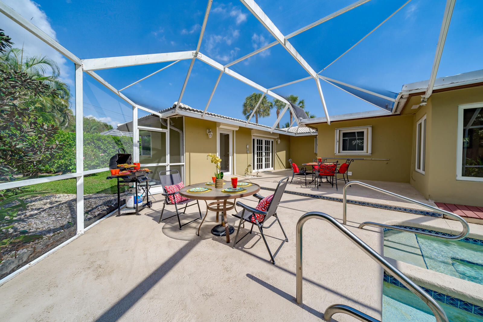 ROYAL OAK HILLS 1ST SEC - Residential