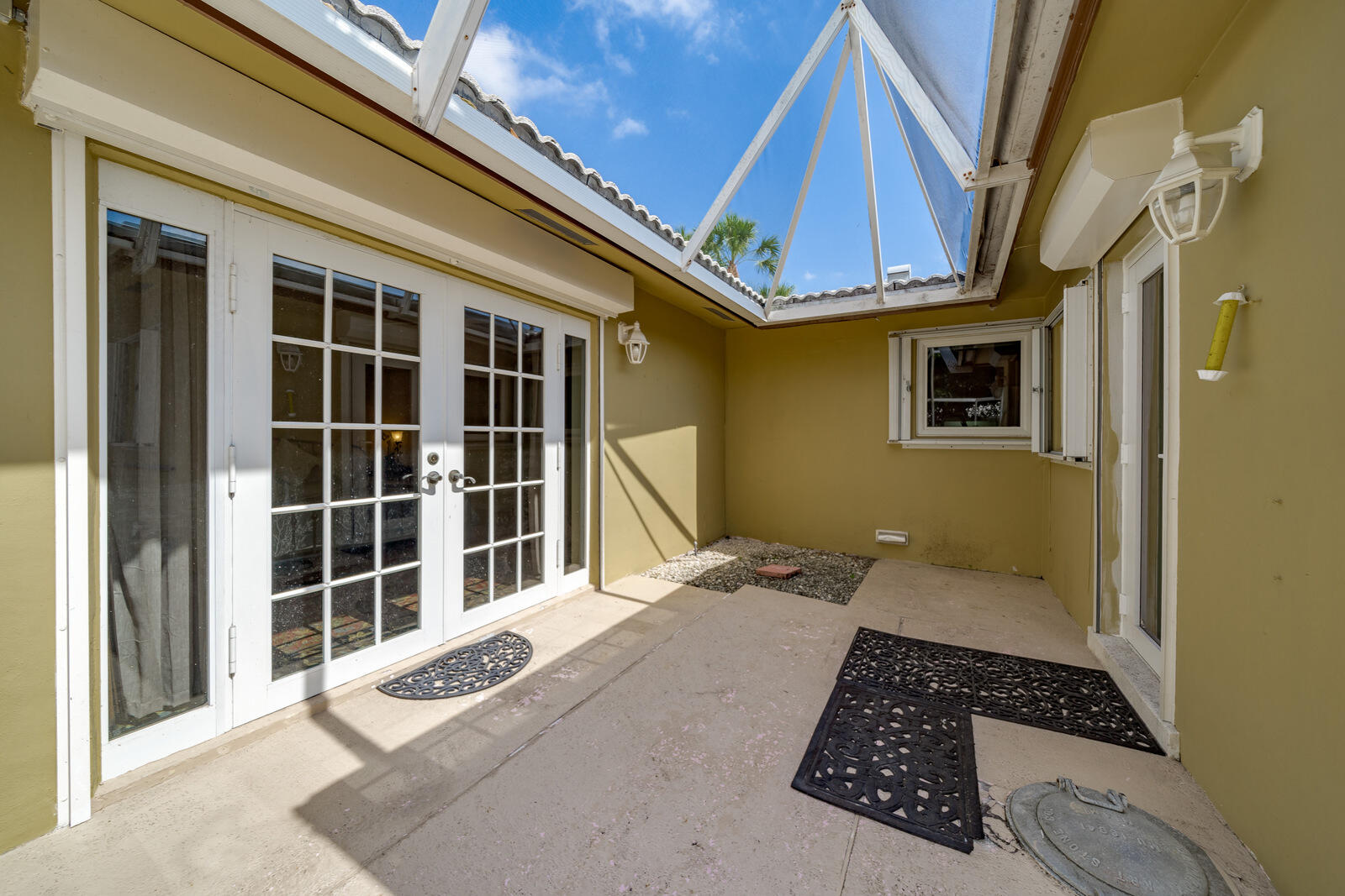 ROYAL OAK HILLS 1ST SEC - Residential