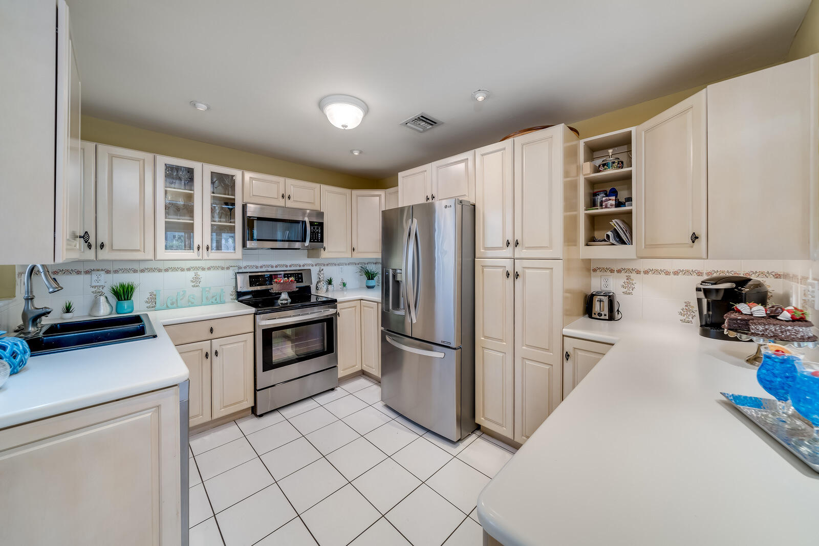 ROYAL OAK HILLS 1ST SEC - Residential