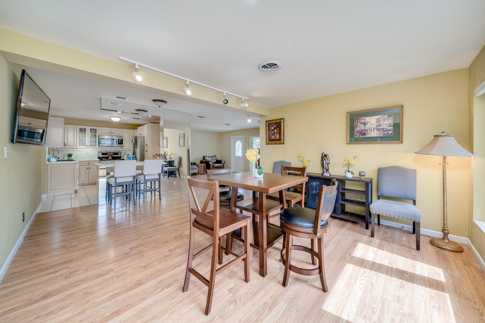 ROYAL OAK HILLS 1ST SEC - Residential