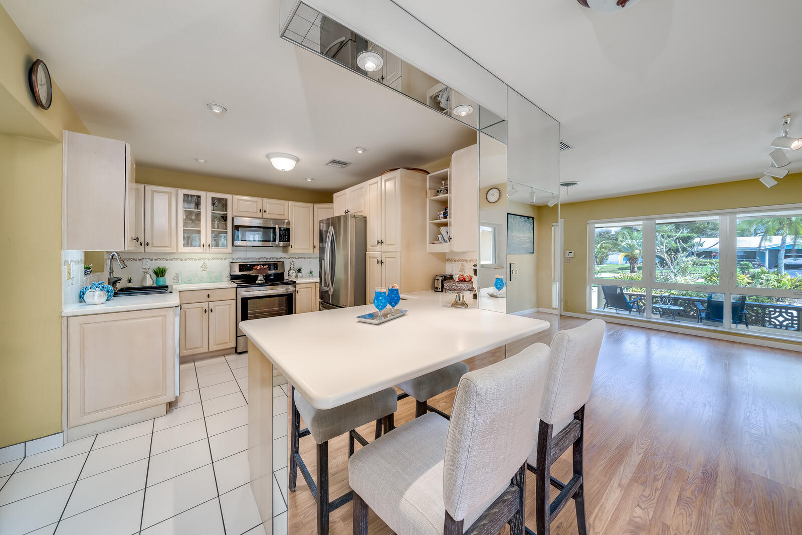 ROYAL OAK HILLS 1ST SEC - Residential