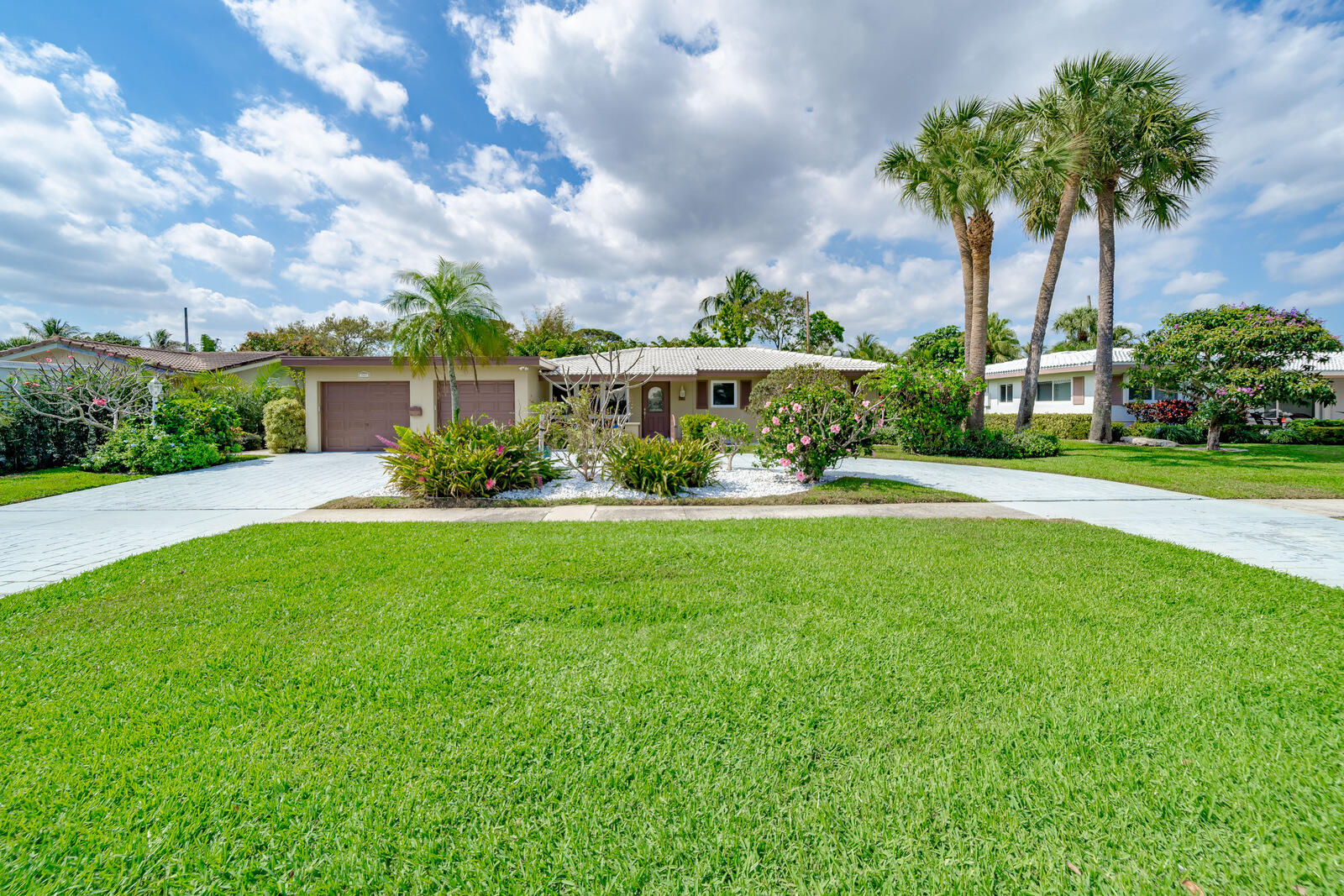 ROYAL OAK HILLS 1ST SEC - Residential