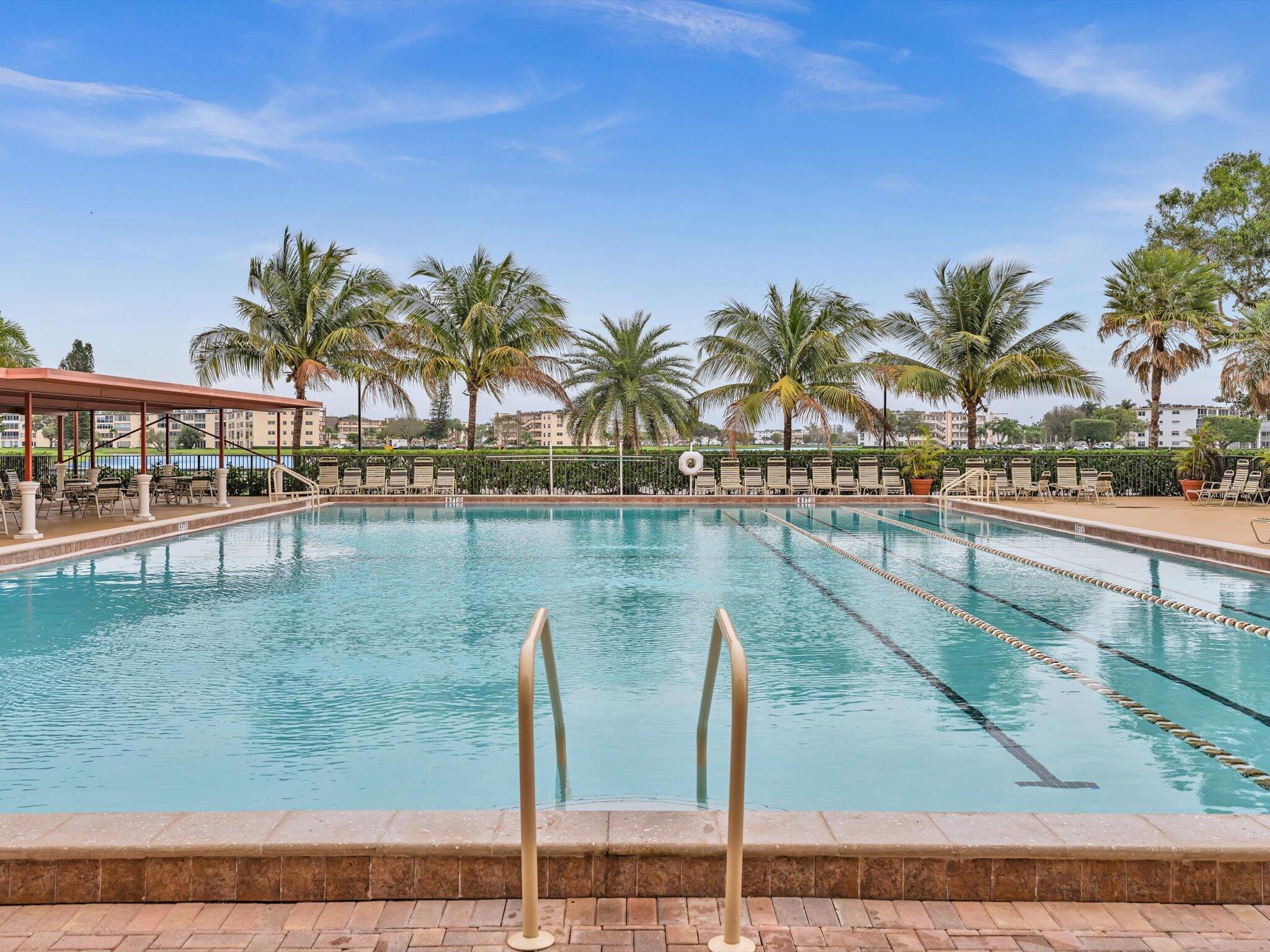 FANSHAW AT CENTURY VILLAGE CONDO - Residential