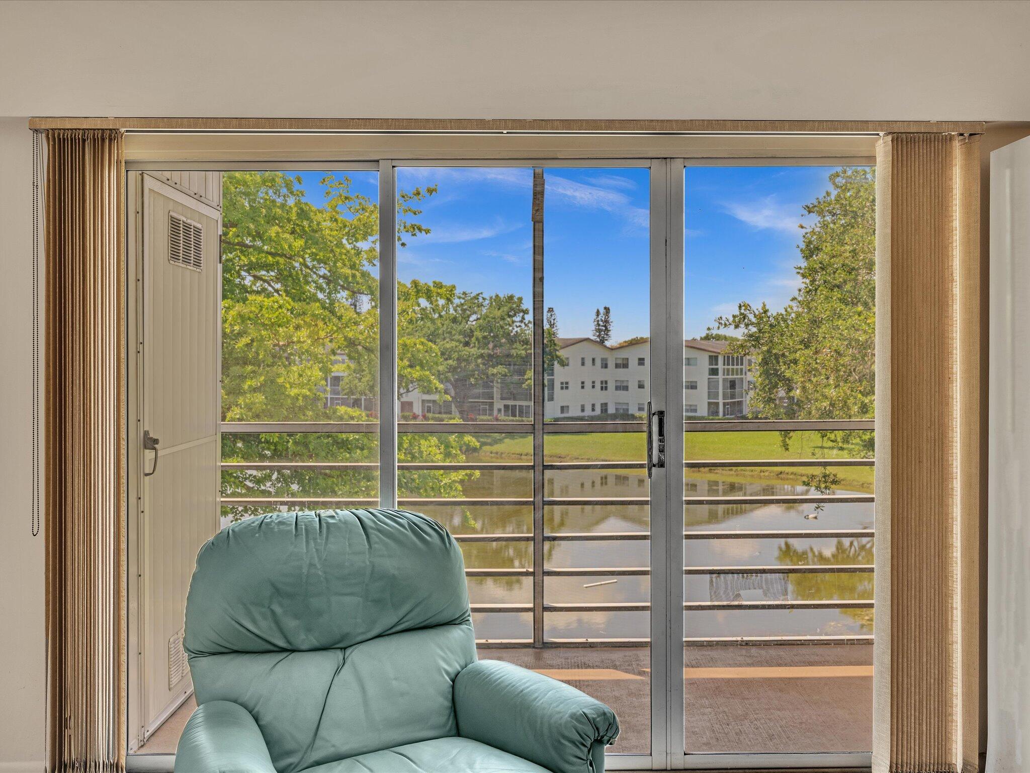 FANSHAW AT CENTURY VILLAGE CONDO - Residential