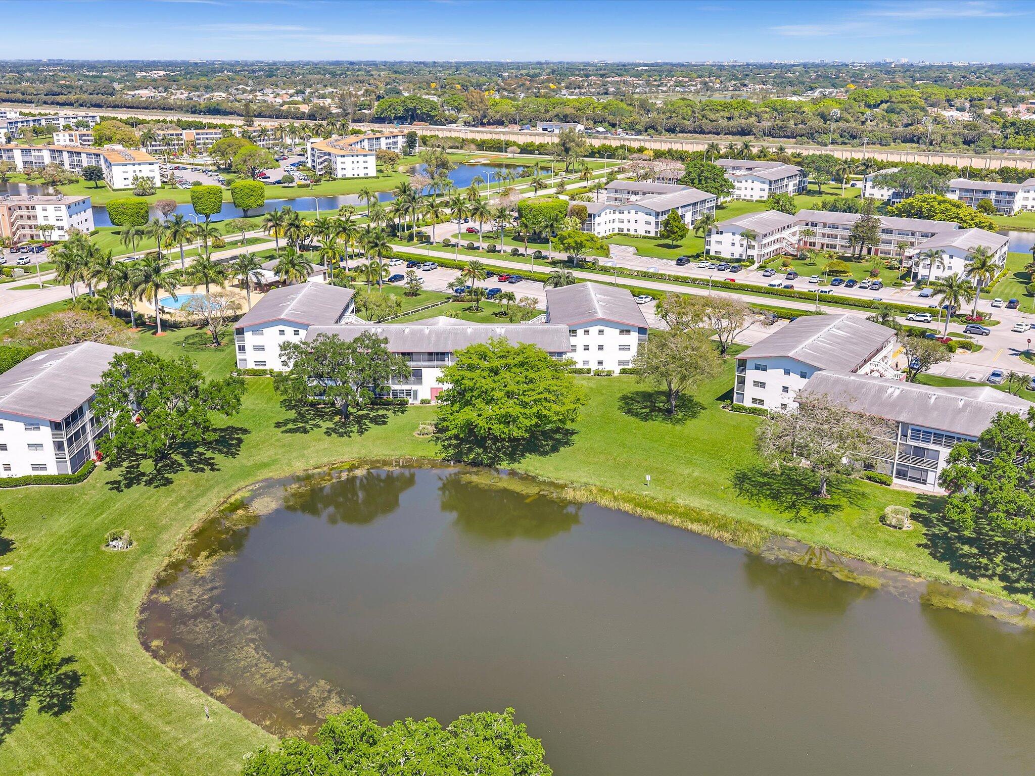 FANSHAW AT CENTURY VILLAGE CONDO - Residential