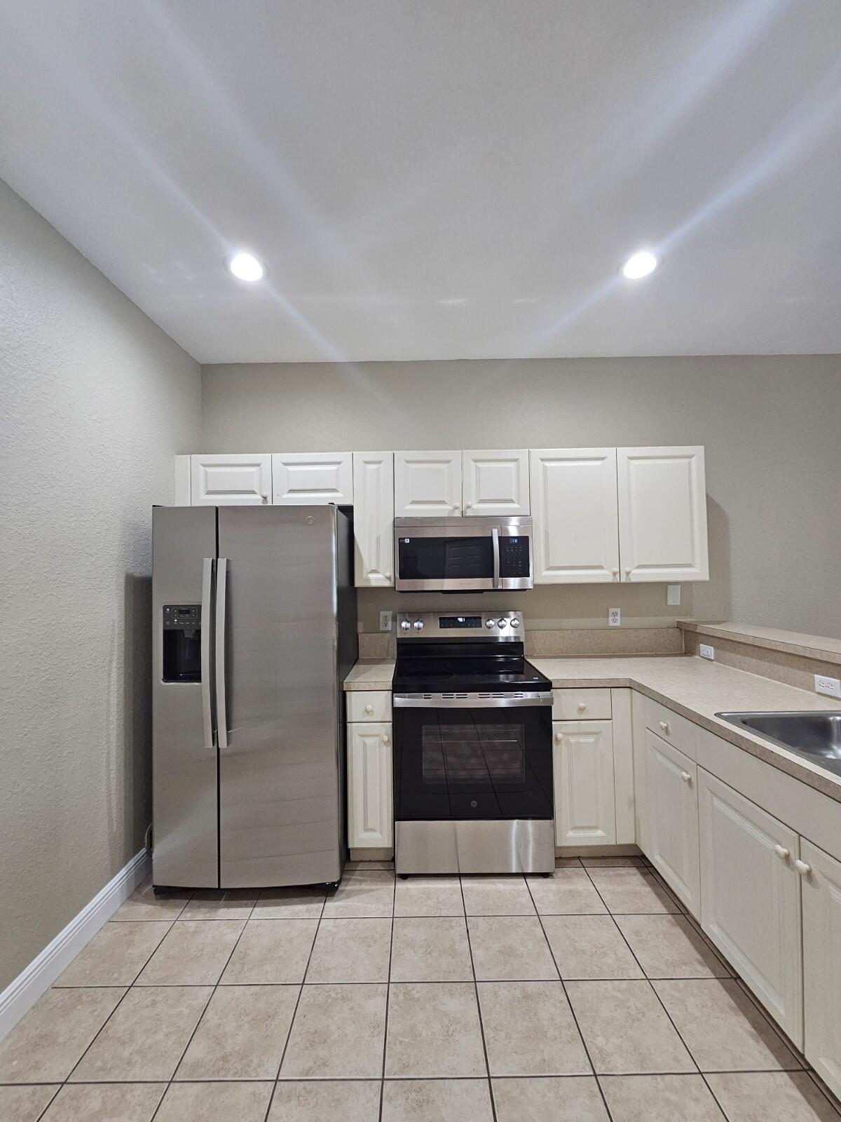 MARSH HARBOUR 49 CONDO - Residential Lease