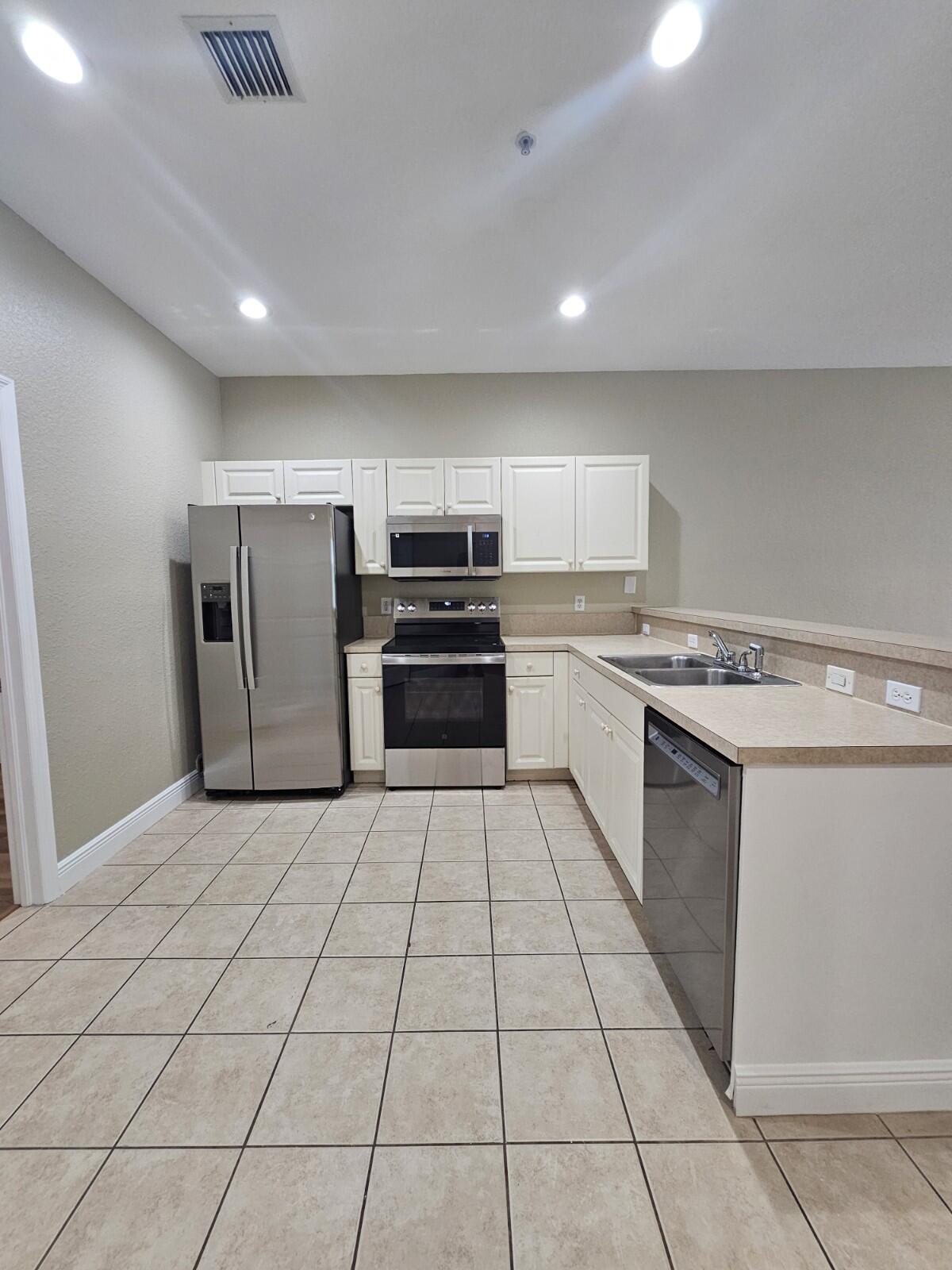 MARSH HARBOUR 49 CONDO - Residential Lease