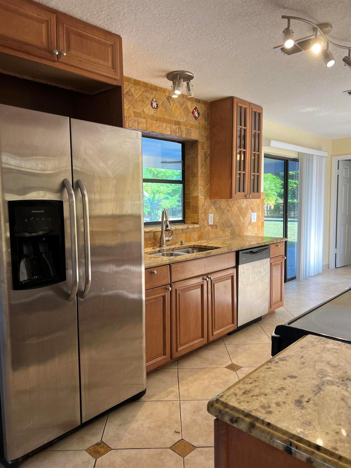 SANDPIPER - Residential Lease