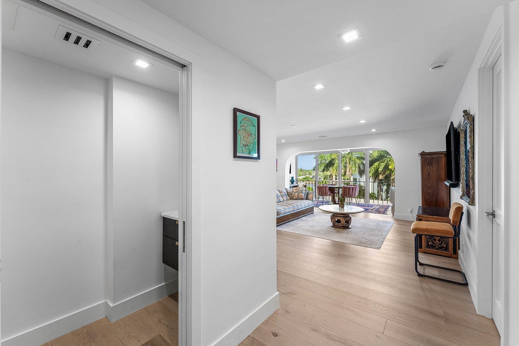 Photo of 50 East Road #3C, Delray Beach, FL 33483 (MLS # B26091552)