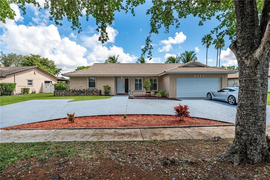 Jacaranda Lakes Sec 1 92- - Residential