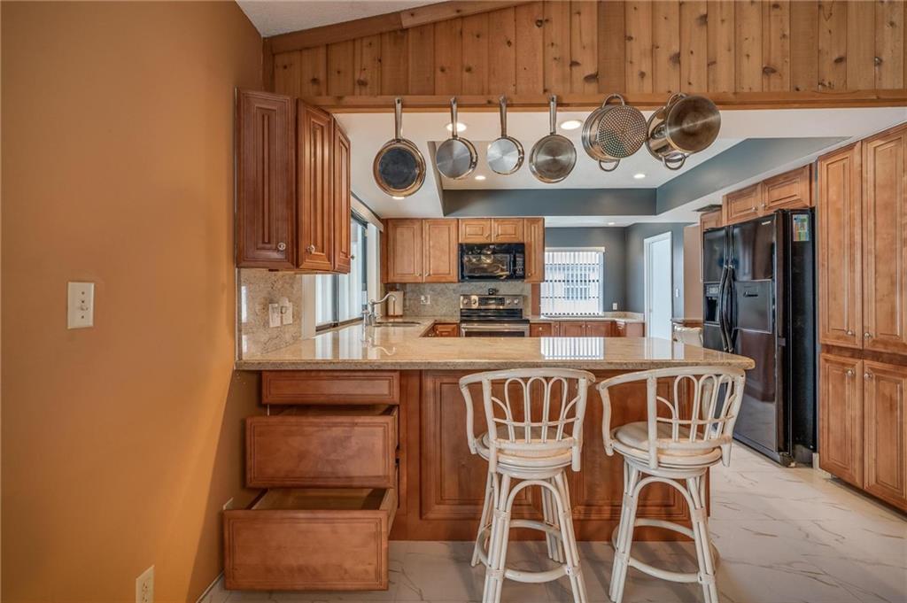 Jacaranda Lakes Sec 1 92- - Residential