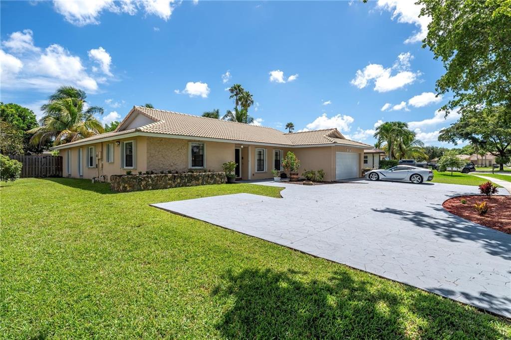 Jacaranda Lakes Sec 1 92- - Residential