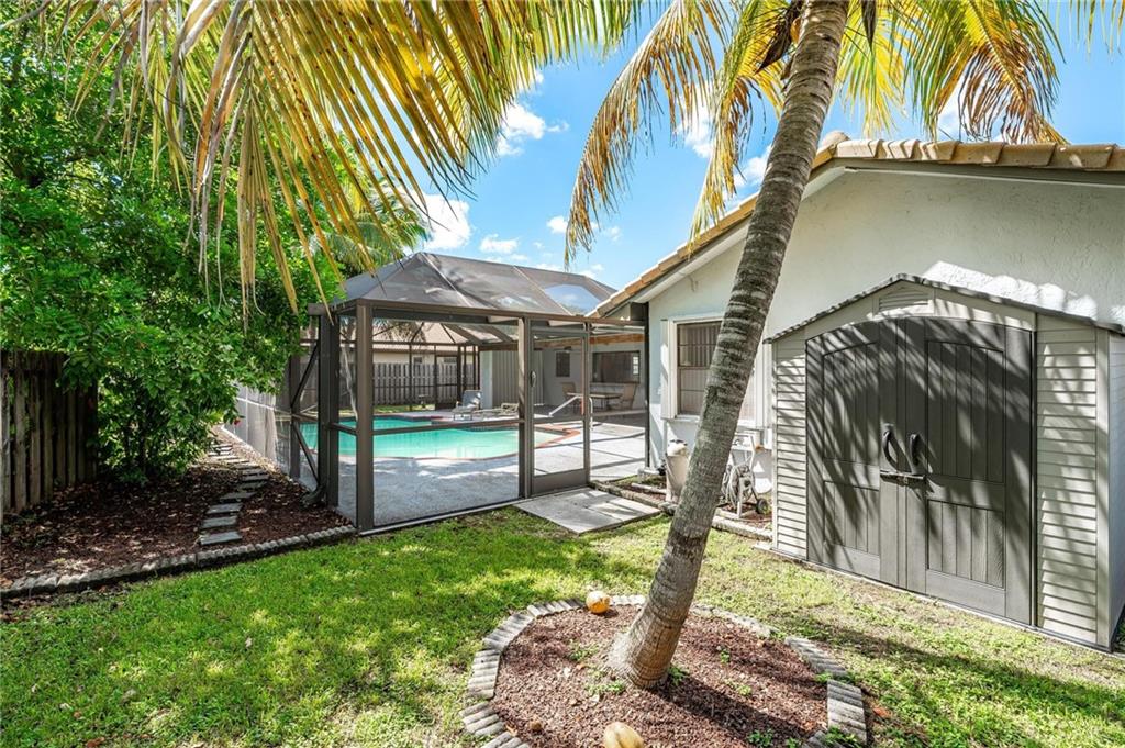 Jacaranda Lakes Sec 1 92- - Residential