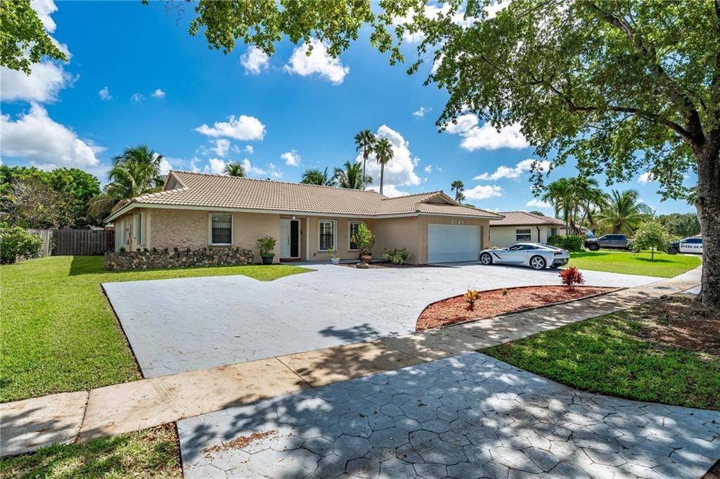 Jacaranda Lakes Sec 1 92- - Residential