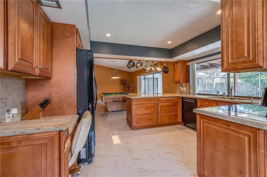 Jacaranda Lakes Sec 1 92- - Residential