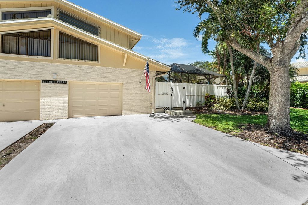 Photo of 12584 WOODMILL Drive, Palm Beach Gardens, FL 33418 (MLS # B26055623)