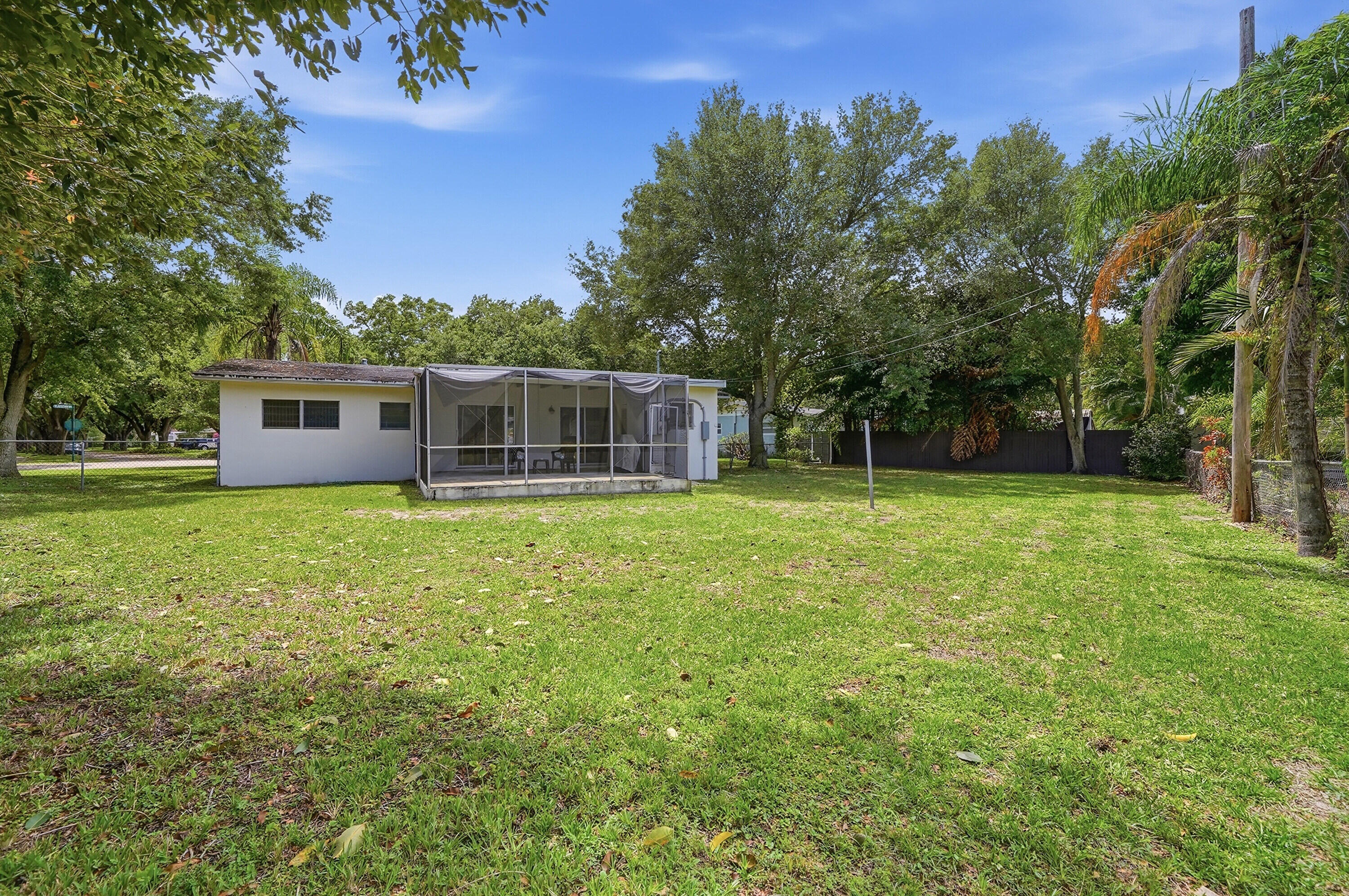 PLANTATION GARDENS 4TH SEC - Residential