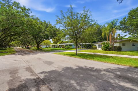 Tiny photo for 5333 Plantation Road, Plantation, FL 33317 (MLS # B26013683)
