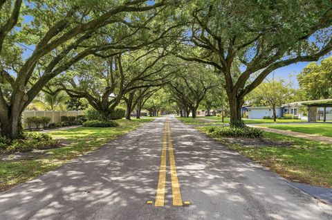 Tiny photo for 5333 Plantation Road, Plantation, FL 33317 (MLS # B26013683)