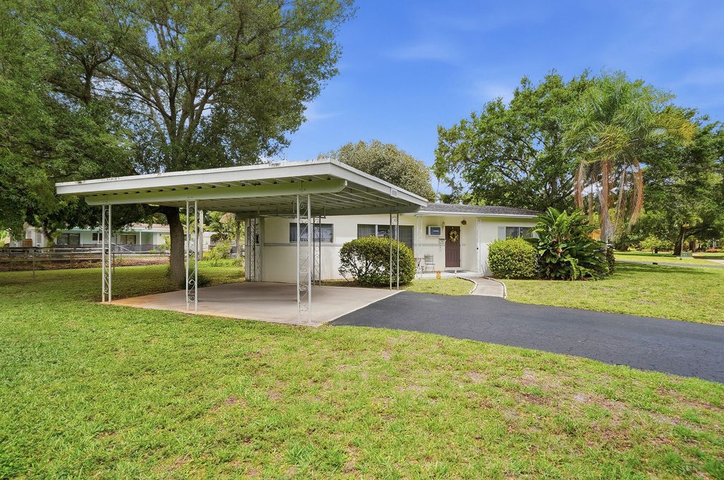 Photo of 5333 Plantation Road, Plantation, FL 33317 (MLS # B26013683)