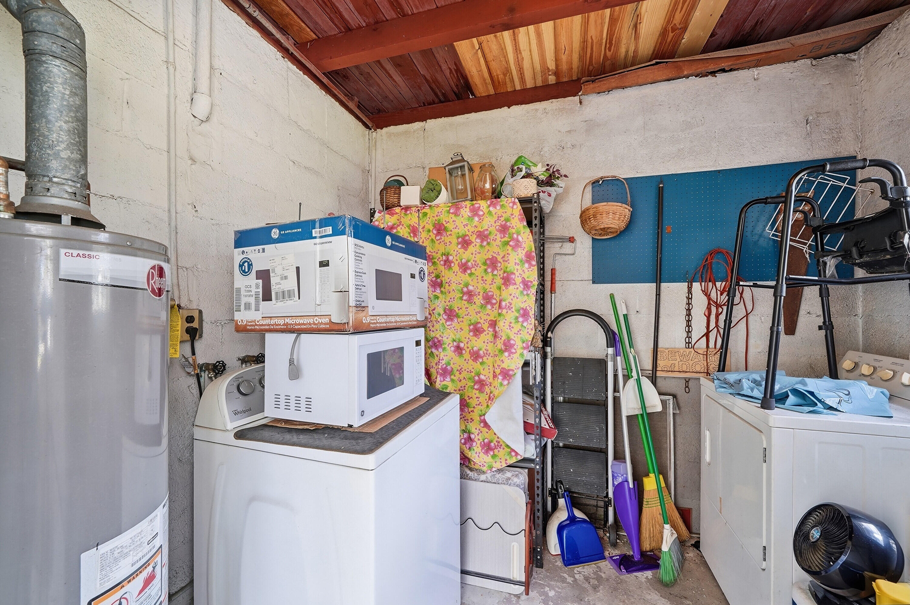 PLANTATION GARDENS 4TH SEC - Residential