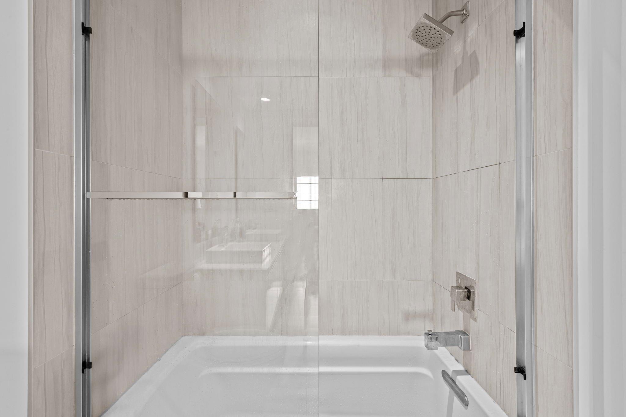 TOWER 155 - Residential