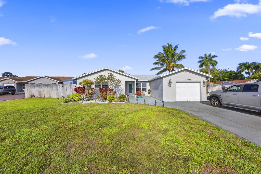 Photo of 22731 SW 55th Way, Boca Raton, FL 33433 (MLS # B26011580)