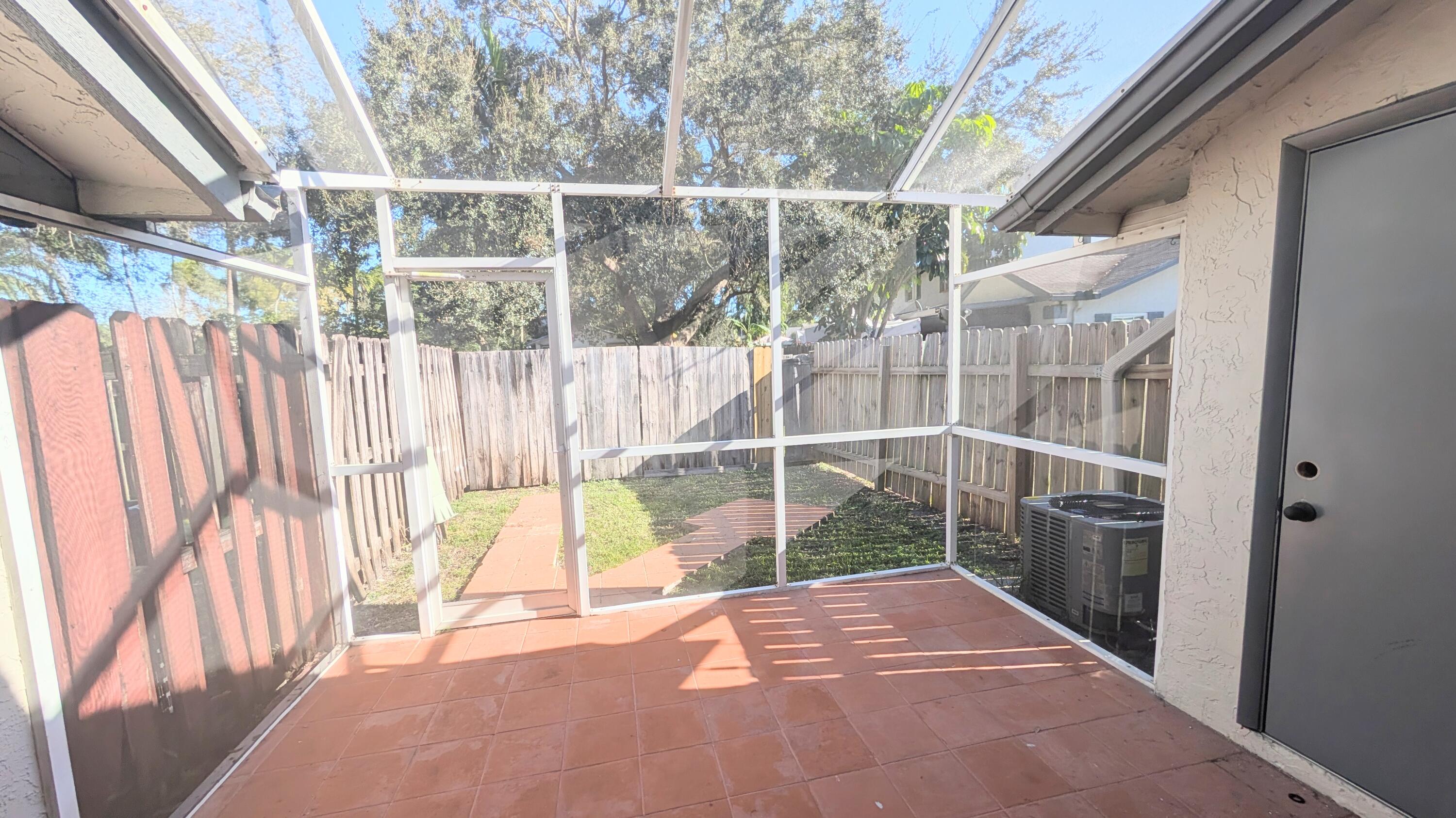 SPRINGTREE - Residential