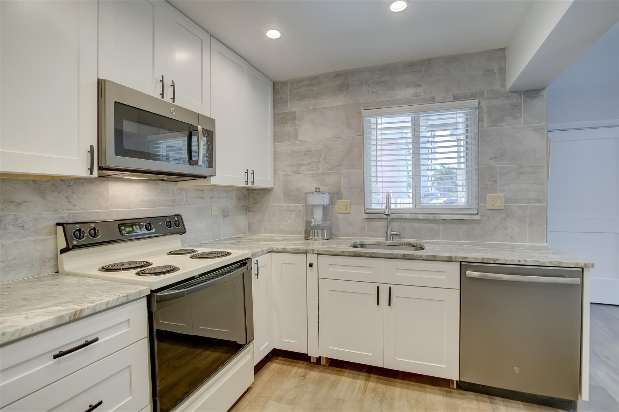 Bon Bini Condominium - Residential Lease