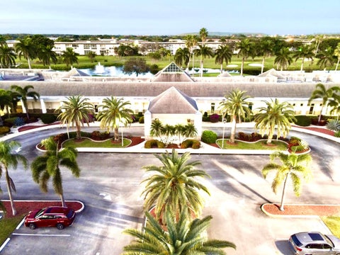Tiny photo for 2901 Victoria Circle #D2, Coconut Creek, FL 33066 (MLS # R11146025)
