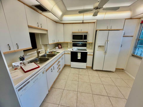 Tiny photo for 2901 Victoria Circle #D2, Coconut Creek, FL 33066 (MLS # R11146025)