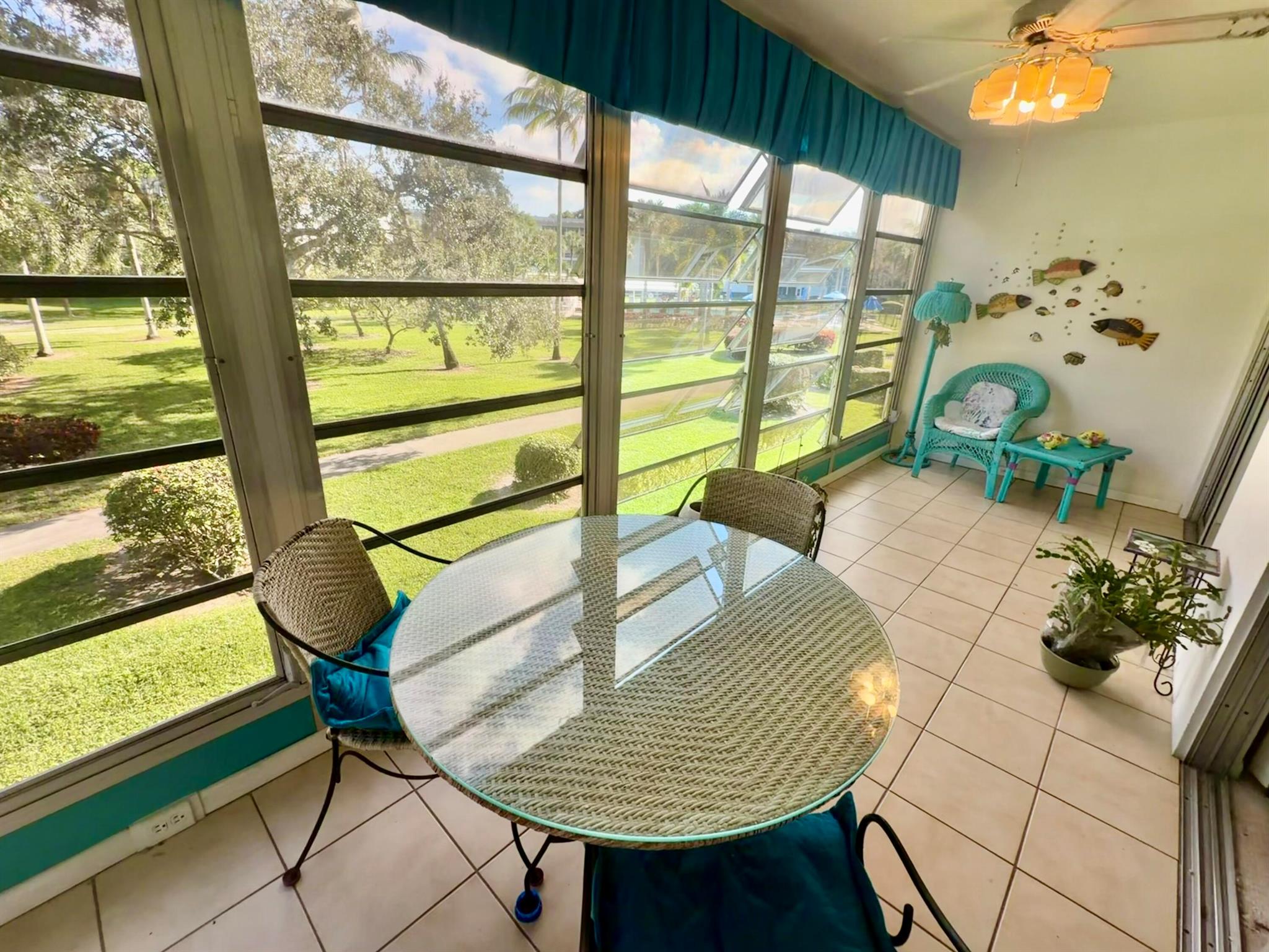 View photos, virtual tours, details... 2901 Victoria Circle D2