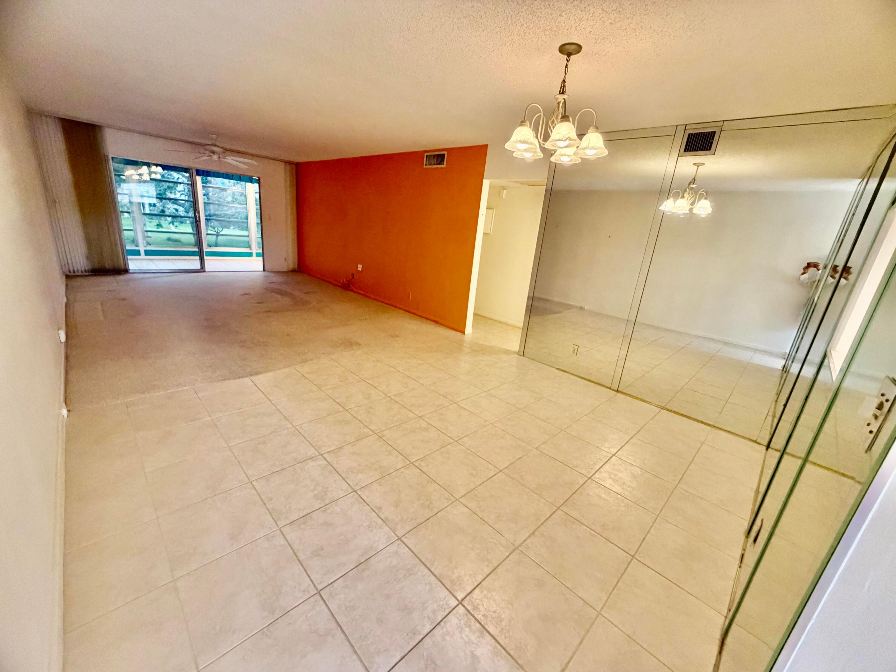2901 Victoria Circle D2