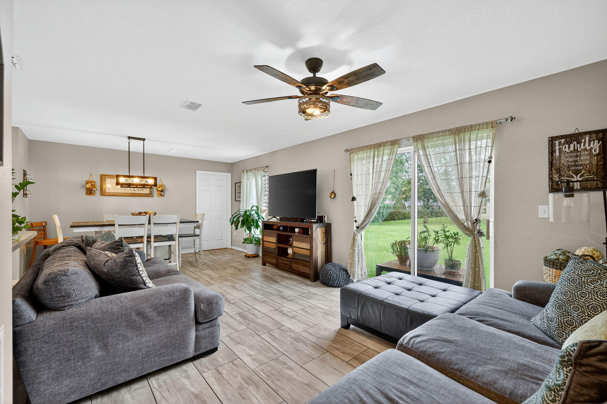 PORT ST LUCIE SECTION 25 - Residential