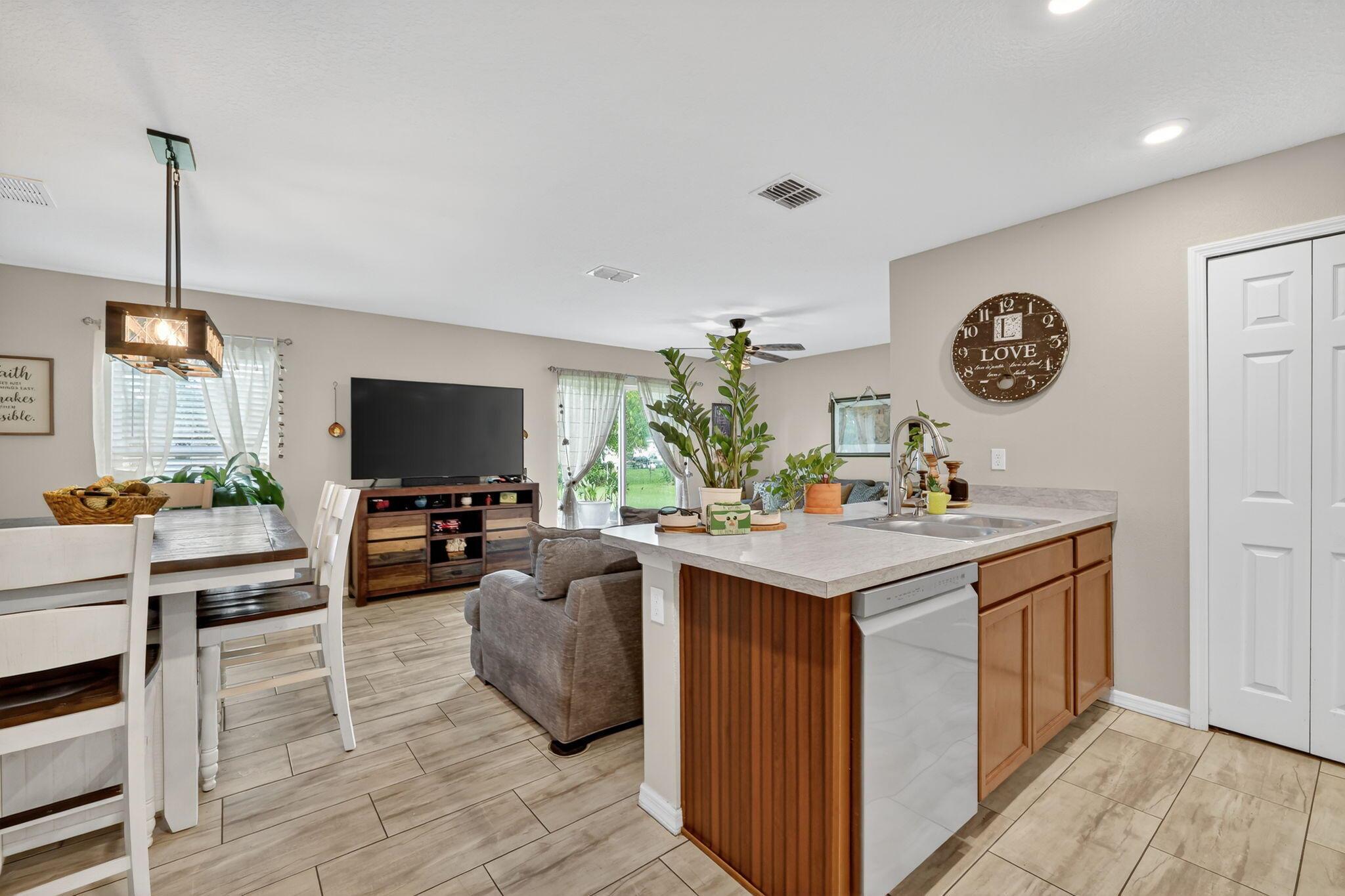 PORT ST LUCIE SECTION 25 - Residential